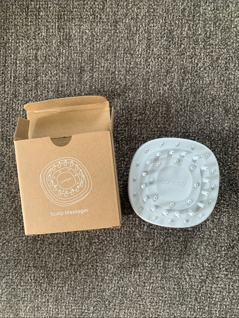Canopy White Scalp Massager Brush